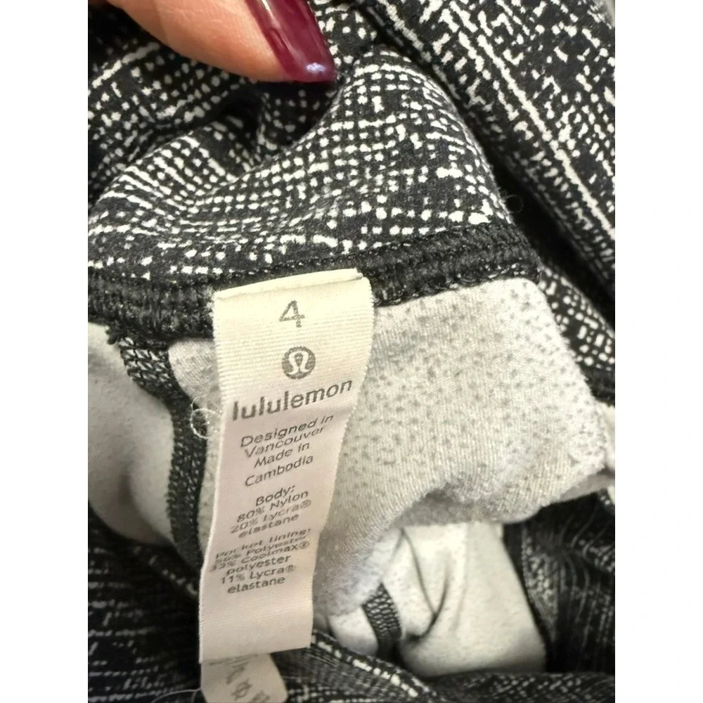Lululemon Align‎ Pant II High Rise Crop Leggings Black White Textured Size 4